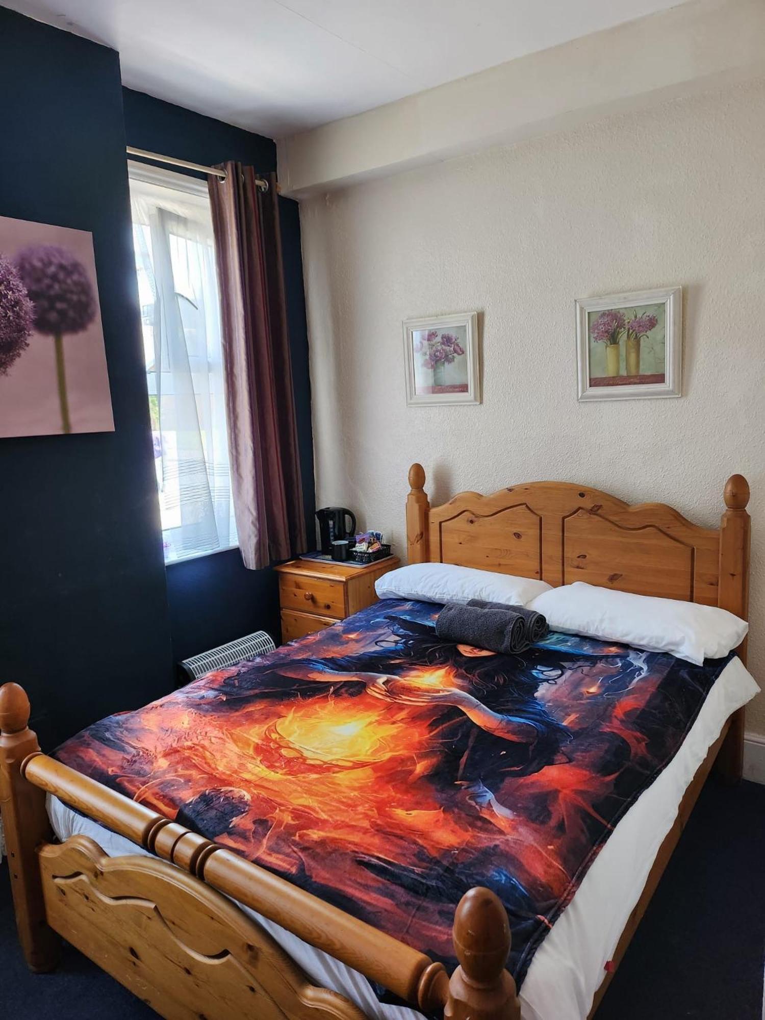 Wizards Crone Hotel Great Yarmouth Exterior photo